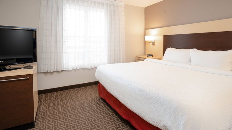 TownePlace Suites by Marriott Rochester Suite