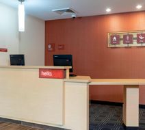 TownePlace Suites Fort Wayne North Lobby