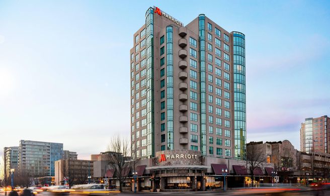 Vancouver Airport Marriott Hotel Exterior