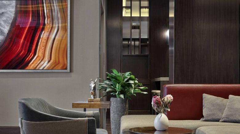 <b>Calgary Marriott Downtown Hotel Lobby</b>. Images powered by <a href="https://www.leonardoworldwide.com/" title="Leonardo Worldwide" target="_blank">Leonardo</a>.
