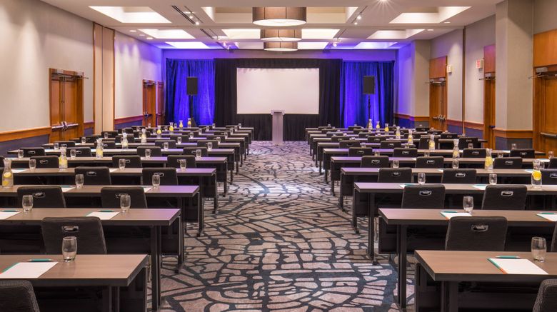 <b>Le Meridien Boston Cambridge Meeting</b>. Images powered by <a href="https://www.leonardoworldwide.com/" title="Leonardo Worldwide" target="_blank">Leonardo</a>.