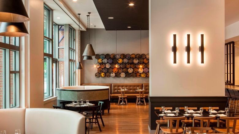 <b>Le Meridien Boston Cambridge Restaurant</b>. Images powered by <a href="https://www.leonardoworldwide.com/" title="Leonardo Worldwide" target="_blank">Leonardo</a>.