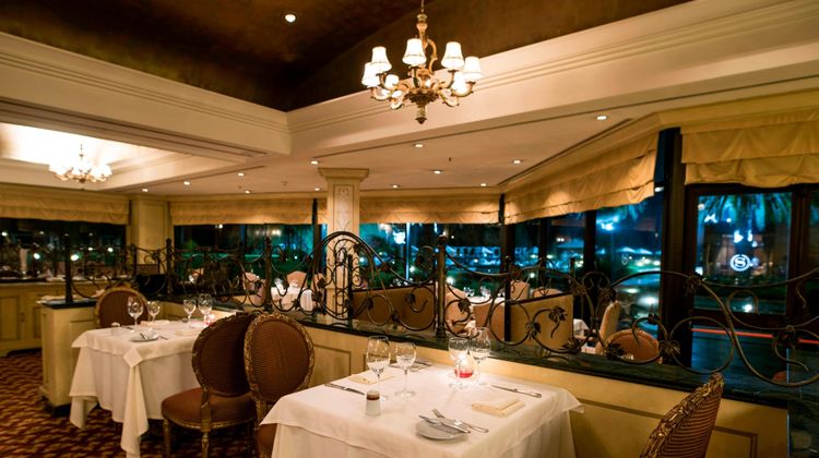Sheraton Pilar Hotel & Convention Center Restaurant