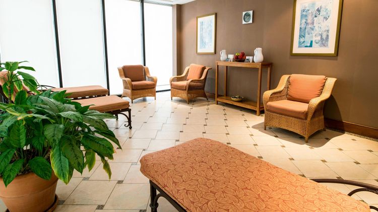 Sheraton Pilar Hotel & Convention Center Spa