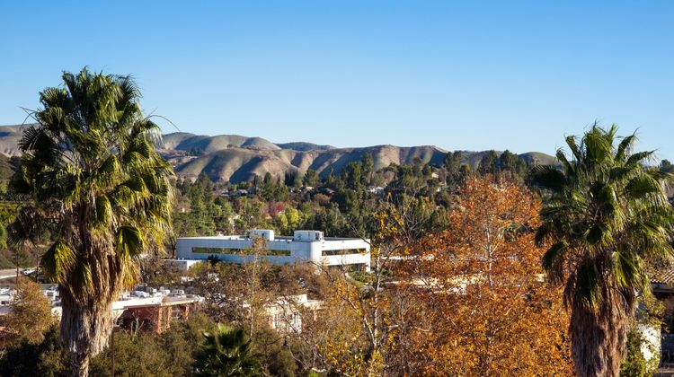 Sheraton Agoura Hills Hotel Exterior
