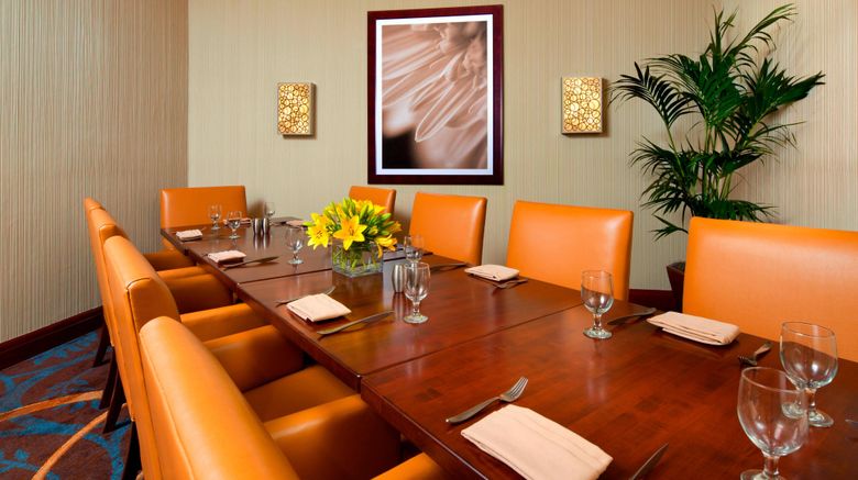 <b>Sheraton Agoura Hills Hotel Restaurant</b>. Images powered by <a href="https://www.leonardoworldwide.com/" title="Leonardo Worldwide" target="_blank">Leonardo</a>.