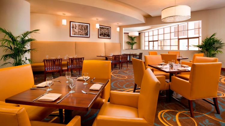Sheraton Agoura Hills Hotel Restaurant