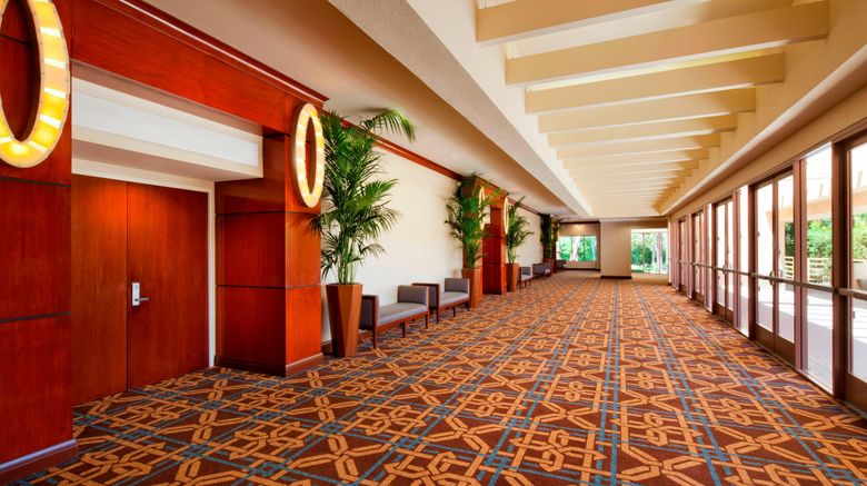 <b>Sheraton Agoura Hills Hotel Meeting</b>. Images powered by <a href="https://www.leonardoworldwide.com/" title="Leonardo Worldwide" target="_blank">Leonardo</a>.