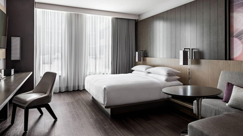 <b>Toronto Marriott Markham Room</b>. Images powered by <a href="https://www.leonardoworldwide.com/" title="Leonardo Worldwide" target="_blank">Leonardo</a>.