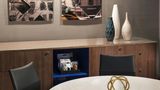 Le Meridien Chicago-Oakbrook Center Suite
