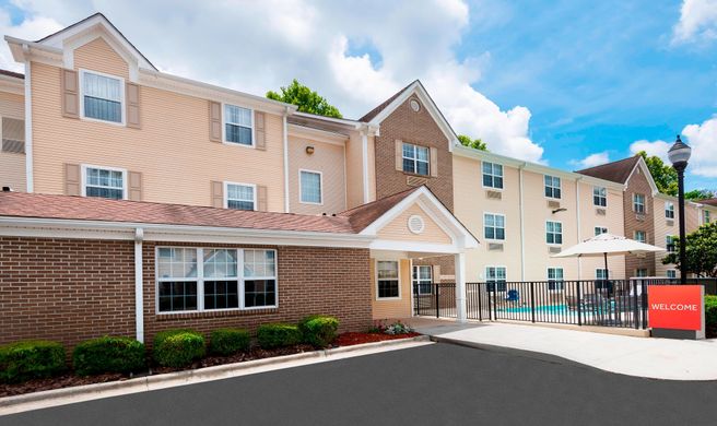 TownePlace Suites Savannah Midtown Exterior