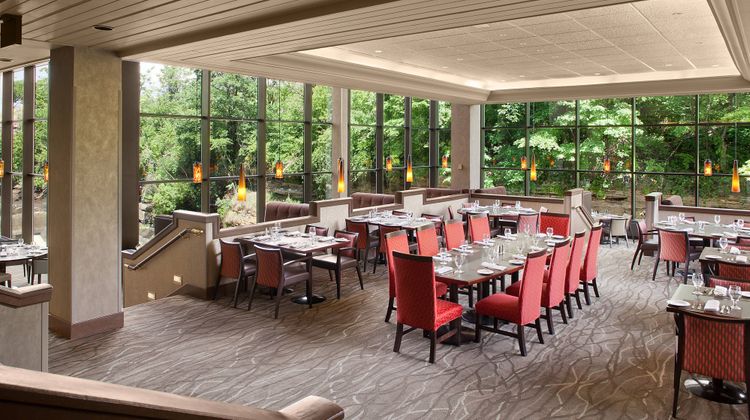 Sheraton Suites Akron Cuyahoga Falls Restaurant