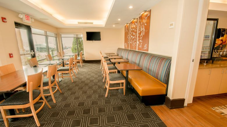 <b>TownePlace Suites Scranton Wilkes-Barre Restaurant</b>. Images powered by <a href="https://www.leonardoworldwide.com/" title="Leonardo Worldwide" target="_blank">Leonardo</a>.