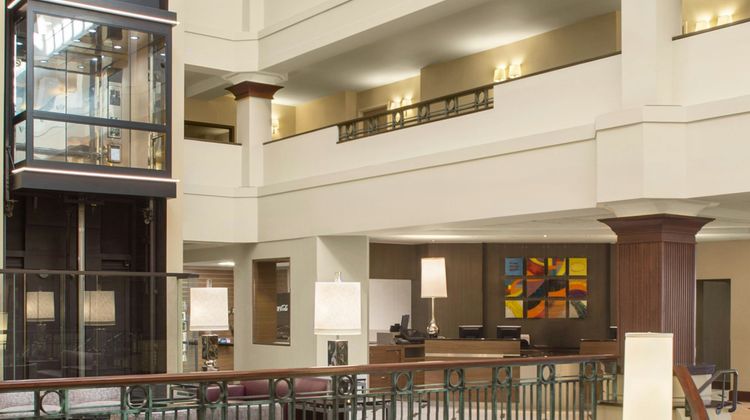 Sheraton Suites Akron Cuyahoga Falls Lobby