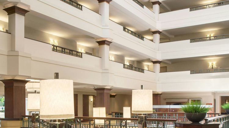 Sheraton Suites Akron Cuyahoga Falls Lobby