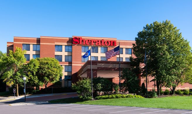 Sheraton Minneapolis West Hotel Exterior