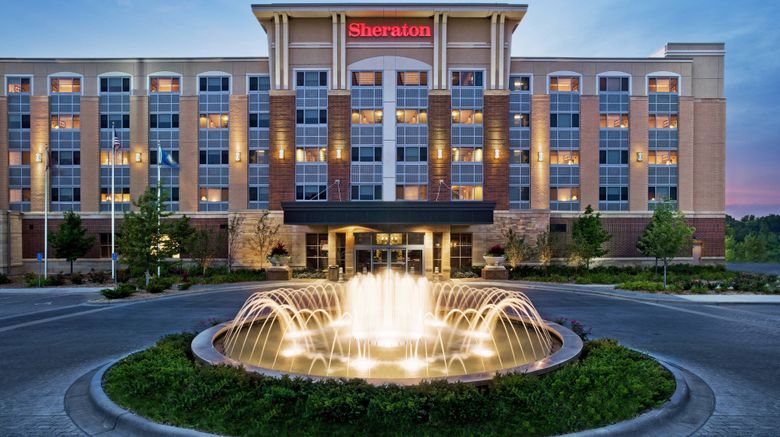 Sheraton St Paul Woodbury Hotel Exterior. Images powered by <a href="https://www.leonardoworldwide.com" target="_blank" rel="noopener">Leonardo</a>.