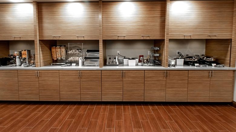 <b>TownePlace Suites Louisville Airport Restaurant</b>. Images powered by <a href="https://www.leonardoworldwide.com/" title="Leonardo Worldwide" target="_blank">Leonardo</a>.