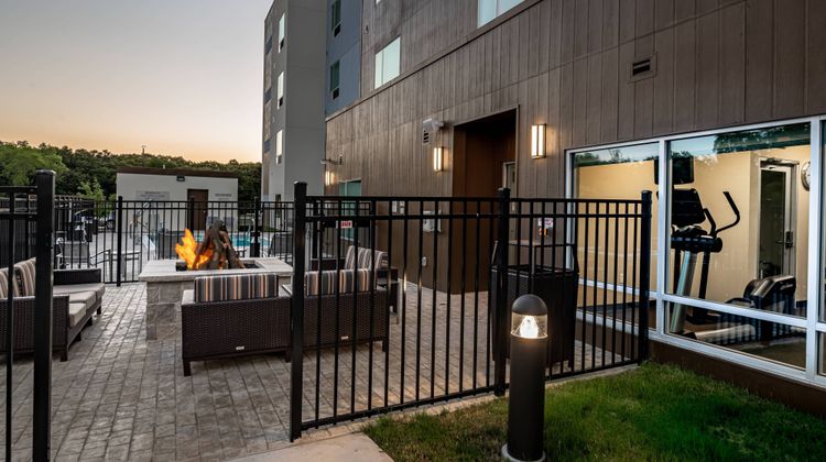 TownePlace Suites Austin South Exterior