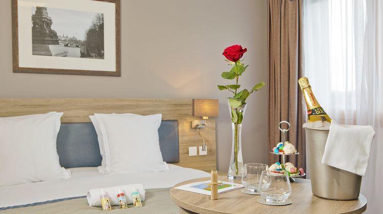 Residhome Paris Issy-les-Moulineaux Room