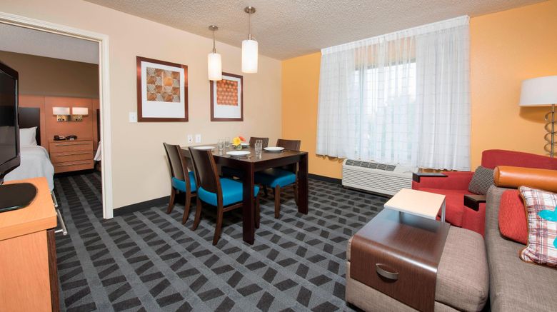 <b>TownePlace Suites Kalamazoo Room</b>. Images powered by <a href="https://www.leonardoworldwide.com/" title="Leonardo Worldwide" target="_blank">Leonardo</a>.