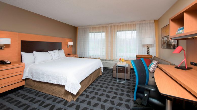 <b>TownePlace Suites Kalamazoo Suite</b>. Images powered by <a href="https://www.leonardoworldwide.com/" title="Leonardo Worldwide" target="_blank">Leonardo</a>.