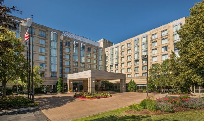 Sheraton Suites Chicago Elk Grove Exterior
