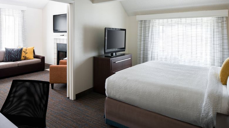 <b>Residence Inn Costa Mesa Newport Beach Room</b>. Images powered by <a href="https://www.leonardoworldwide.com/" title="Leonardo Worldwide" target="_blank">Leonardo</a>.