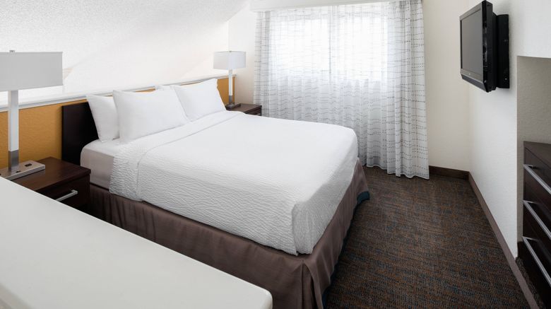 <b>Residence Inn Costa Mesa Newport Beach Suite</b>. Images powered by <a href="https://www.leonardoworldwide.com/" title="Leonardo Worldwide" target="_blank">Leonardo</a>.