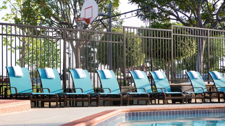 <b>Residence Inn Costa Mesa Newport Beach Pool</b>. Images powered by <a href="https://www.leonardoworldwide.com/" title="Leonardo Worldwide" target="_blank">Leonardo</a>.
