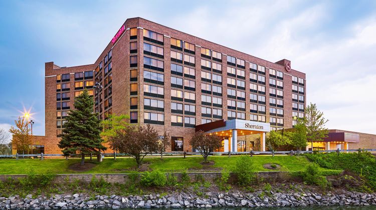 Sheraton Lisle Naperville Hotel Exterior