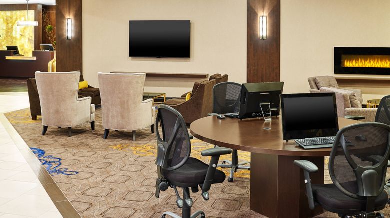 <b>Sheraton Lisle Naperville Hotel Lobby</b>. Images powered by <a href="https://www.leonardoworldwide.com/" title="Leonardo Worldwide" target="_blank">Leonardo</a>.