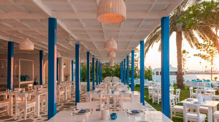 Le Meridien Mina Seyahi Resort & Marina Beach