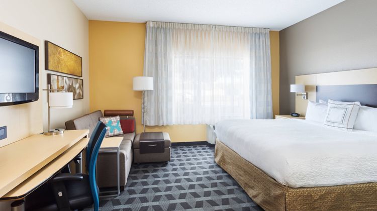TownePlace Suites Shreveport Suite