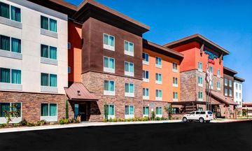 TownePlace Suites Bakersfield West
