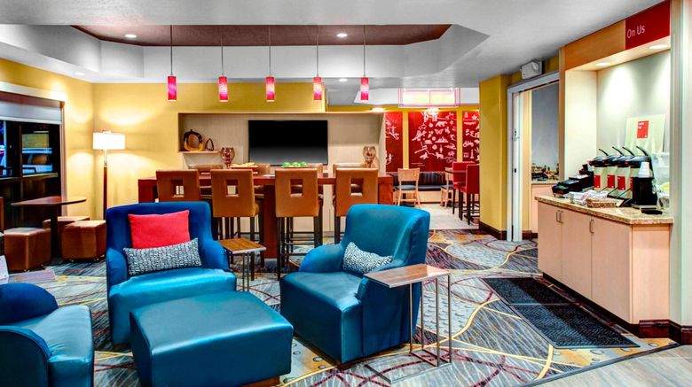 <b>TownePlace Suites Bakersfield West Lobby</b>. Images powered by <a href="https://www.leonardoworldwide.com/" title="Leonardo Worldwide" target="_blank">Leonardo</a>.