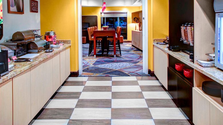 <b>TownePlace Suites Bakersfield West Restaurant</b>. Images powered by <a href="https://www.leonardoworldwide.com/" title="Leonardo Worldwide" target="_blank">Leonardo</a>.
