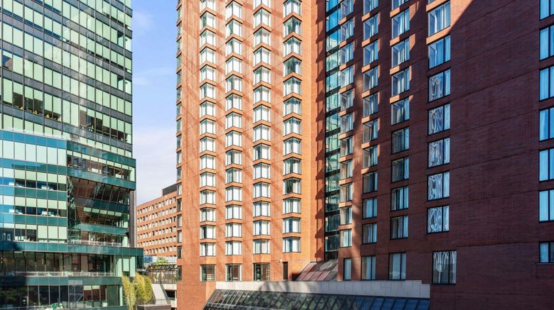 <b>Boston Marriott Cambridge Exterior</b>. Images powered by <a href="https://www.leonardoworldwide.com/" title="Leonardo Worldwide" target="_blank">Leonardo</a>.