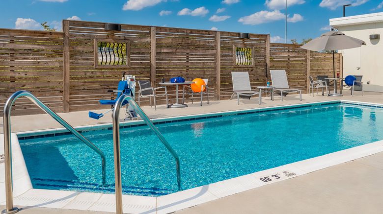 <b>TownePlace Suites Hopkinsville Pool</b>. Images powered by <a href="https://www.leonardoworldwide.com/" title="Leonardo Worldwide" target="_blank">Leonardo</a>.