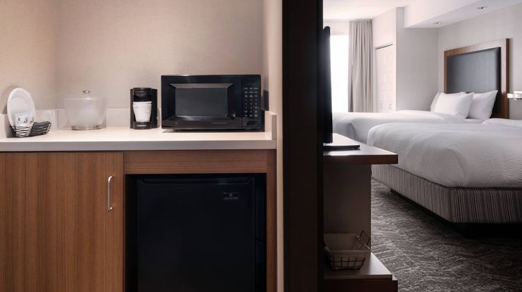 SpringHill Stes Syracuse Carrier Circle Room