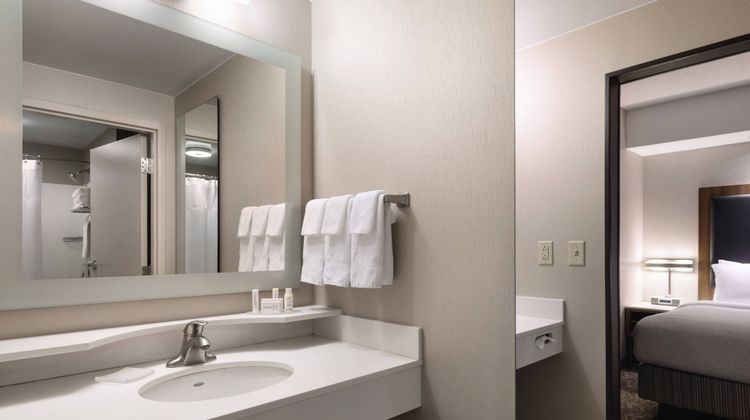 SpringHill Stes Syracuse Carrier Circle Room
