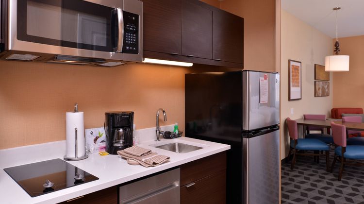 TownePlace Suites St. Louis Chesterfield Room
