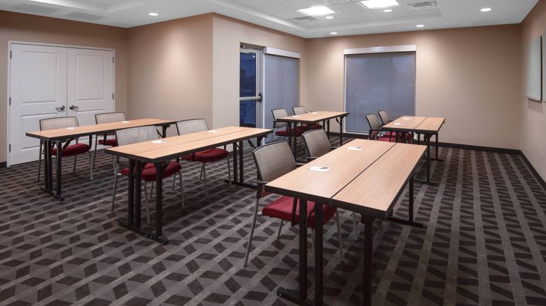 <b>TownePlace Suites St. Louis/Edwardsville Meeting</b>. Images powered by <a href="https://www.leonardoworldwide.com/" title="Leonardo Worldwide" target="_blank">Leonardo</a>.