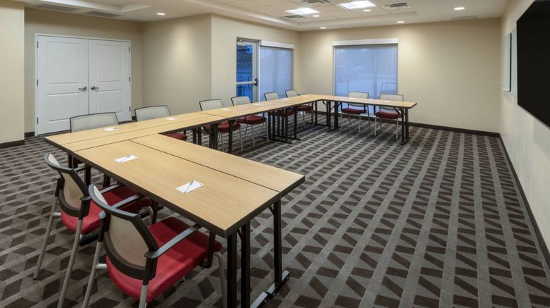 <b>TownePlace Suites St. Louis/Edwardsville Meeting</b>. Images powered by <a href="https://www.leonardoworldwide.com/" title="Leonardo Worldwide" target="_blank">Leonardo</a>.