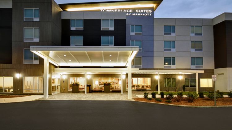 TownePlace Suites Westport Exterior