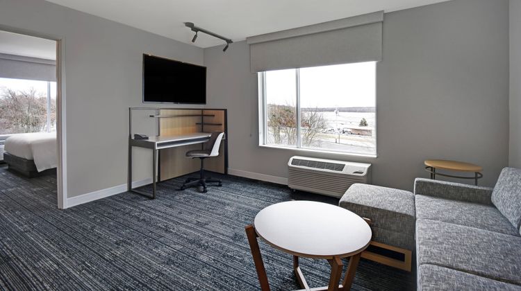 TownePlace Suites Westport Room