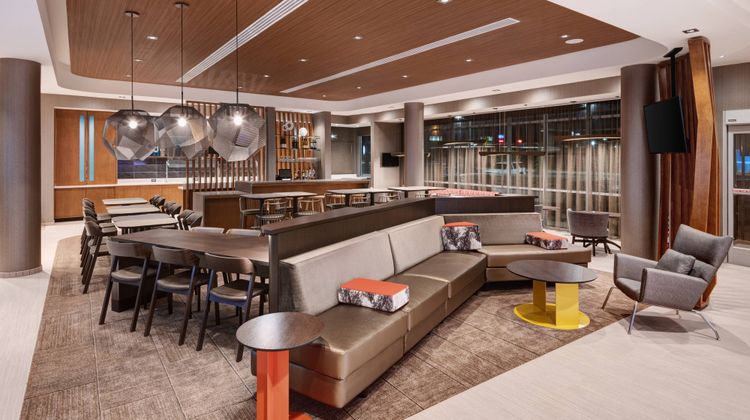 SpringHill Suites by Marriott Tifton Lobby