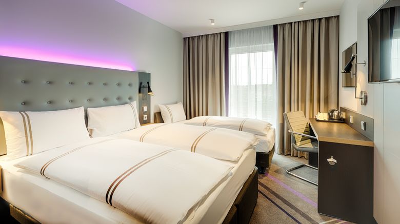 <b>Premier Inn Duesseldorf Friedrichstadt Room</b>. Images powered by <a href="https://www.leonardoworldwide.com/" title="Leonardo Worldwide" target="_blank">Leonardo</a>.