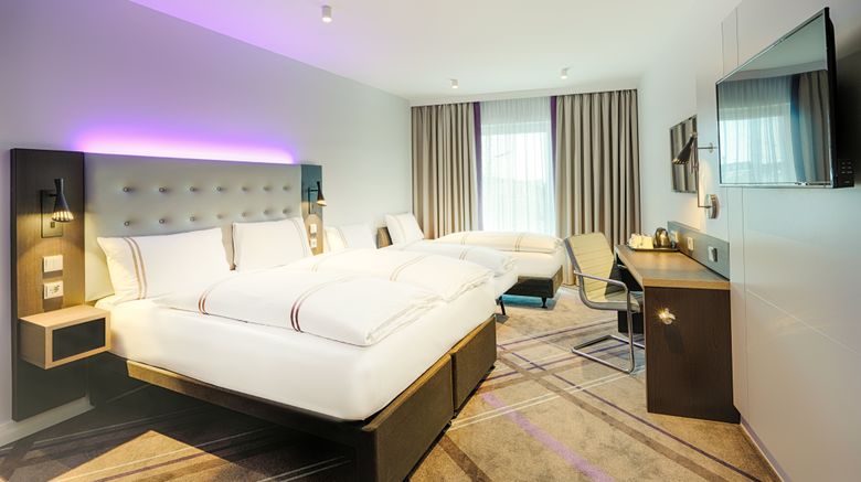 <b>Premier Inn Duesseldorf Friedrichstadt Room</b>. Images powered by <a href="https://www.leonardoworldwide.com/" title="Leonardo Worldwide" target="_blank">Leonardo</a>.