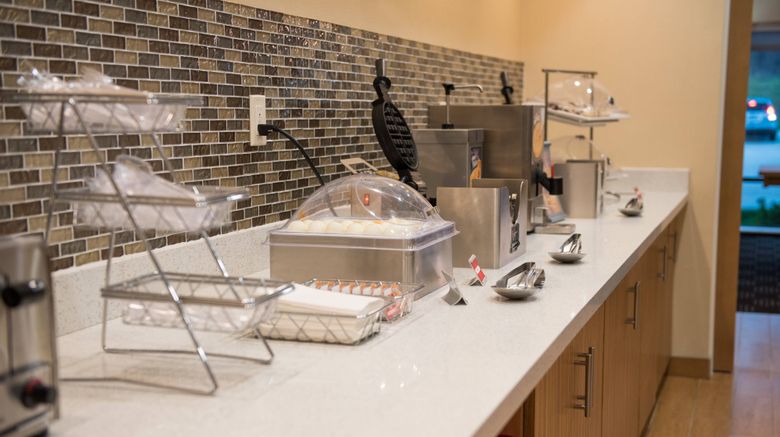 <b>TownePlace Suites Battle Creek Restaurant</b>. Images powered by <a href="https://www.leonardoworldwide.com/" title="Leonardo Worldwide" target="_blank">Leonardo</a>.